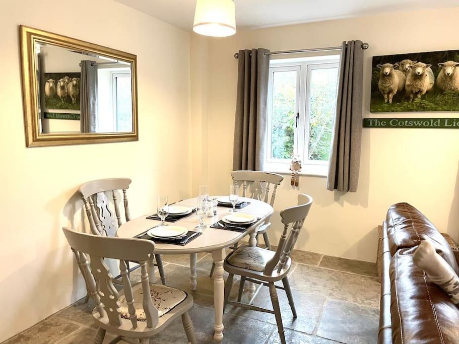 Lion Cottage, Broadway Broadway  Luaran gambar
